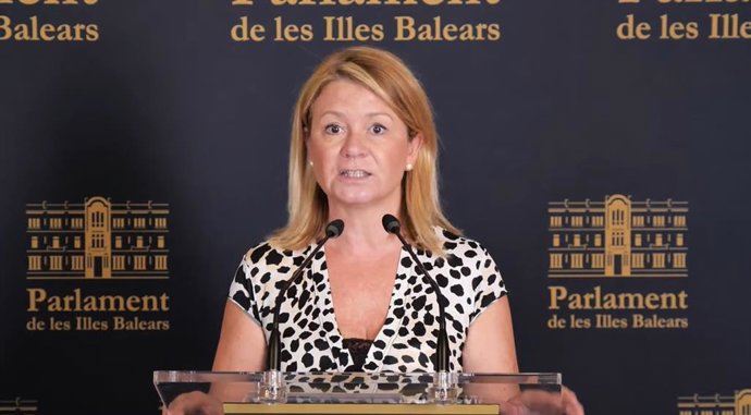 La diputada del PP Núria Riera en la rueda de prensa tras la Junta de Portavoces.