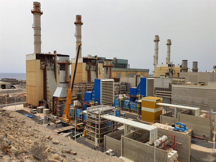 Archivo - Central eléctrica de Endesa en Canarias