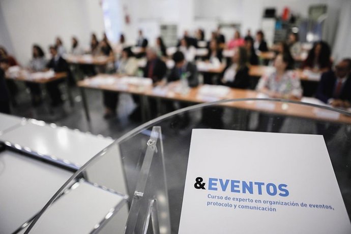 Curso de experto en organización de eventos, protocolo y comunicación
