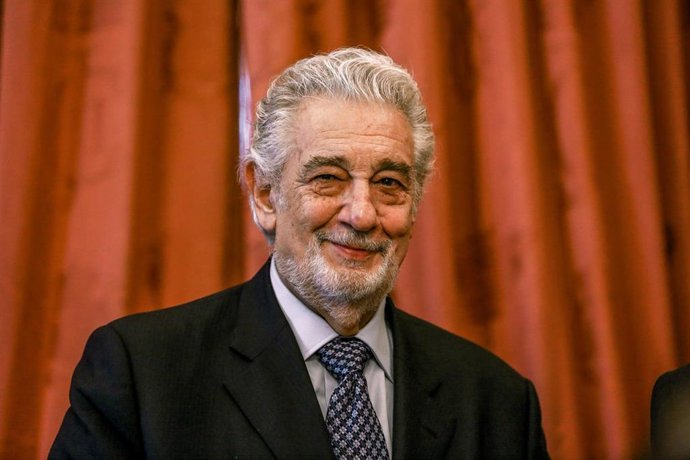 El tenor Plácido Domingo, durante el acto por el que ha recibido el título de Embajador Honorario del Patrimonio Mundial de España este 10 de junio, en el Teatro Real (Madrid)