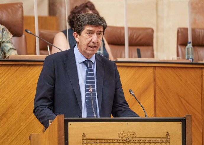 El vicepresidente de la Junta de Andalucía, Juan Marín, interviene en el Pleno del Parlamento.