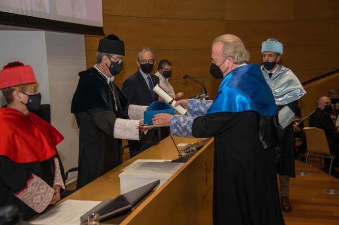 Dami Barceló ha sido investido doctor honoris causa por la Universitat de Lleida.