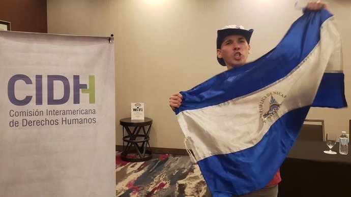 Archivo - Manifestante contra las detenciones en Nicaragua