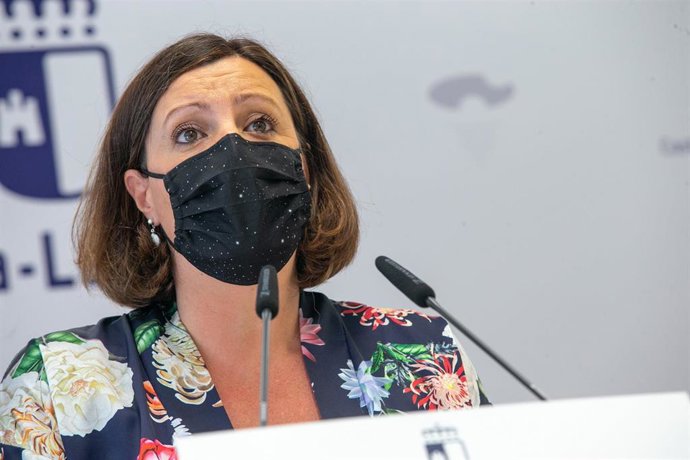 La consejera de Economía, Empresas y Empleo, Patricia Franco, comparece en rueda de prensa, en la sala de prensa del Instituto de Promoción Exterior.