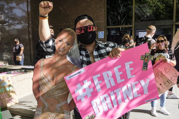 #Freebritney Artistas Y Fans Apoyan A Britney Spears En Su Lucha: "Dejad De Controlar A Las Mujeres"