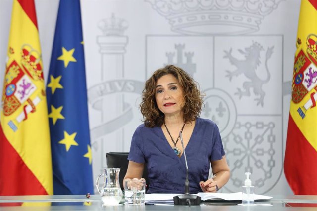 El Gobierno aprueba hoy la bajada del IVA de la luz y la norma que flexibiliza el uso de la mascarilla