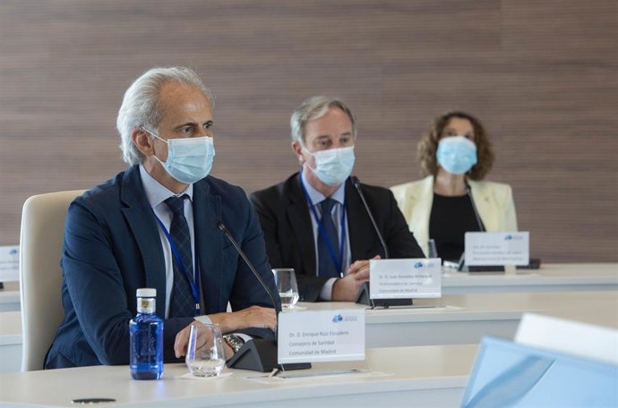 El consejero de Sanidad del Gobierno regional, Enrique Ruiz Escudero