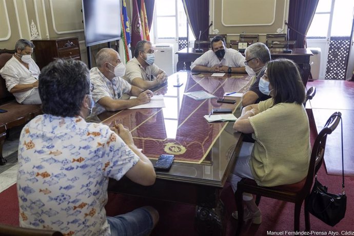 El alcalde de Cádiz reunido con sindicatos por Airbus