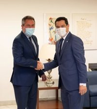 Moreno califica de "muy fructífera" su reunión con Espadas: "Confío en llegar a acuerdos en beneficio de los andaluces"