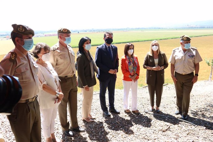 Visita de las autoridades a los terrenos donde se ubicará la futura base logística del Ejército de Tierra en Córdoba, en la zona de La Rinconada.