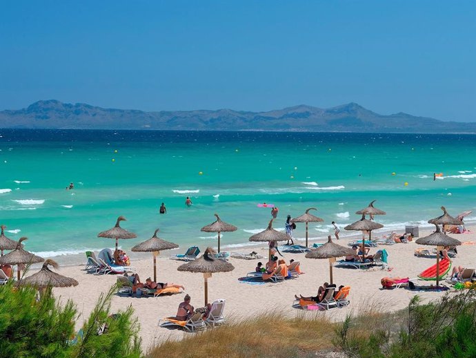 La playa de Muro, en Mallorca, un auténtico paraíso para vivir el mejor verano de tu vida