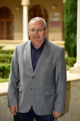 Archivo - El catedrático de la Universidad de Murcia José María Pozuelo Yvancos, elegido académico correspondiente de la Real Academia Española