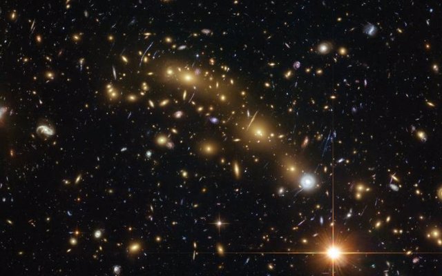 Galaxias en el universo distante
