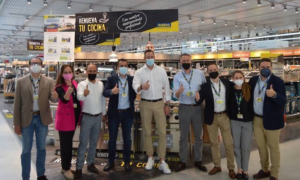 El CEO de Metro visita por primera vez la filial de Makro en España