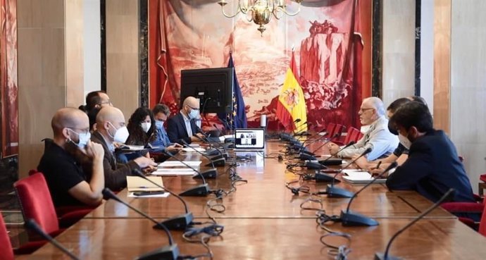 Reunión entre Unidas Podemos y la patronal Conpymes