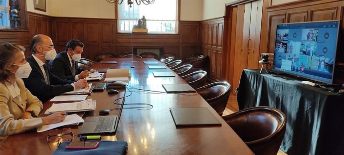 El presidente del Puerto de Vigo, Jesús Vázquez Almuiña, durante la reunión del consejo de administración