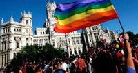 El Palacio y la fuente de Cibeles se iluminarán de arcoíris por el Orgullo esta noche, el 28 de junio y 3 y 4 de julio