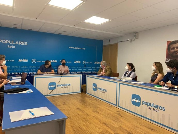 Reunión con el grupo del PP en el Ayuntamiento de Jaén.