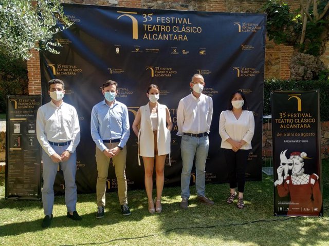 Presentación del Festival de Teatro de Alcántara que vuelve al Conventual de San Benito después de dos años sin celebrarse