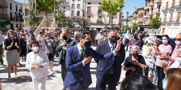 1. Moreno afirma que la Estrategia frente al Desafío Demográfico en Andalucía estará lista en semanas