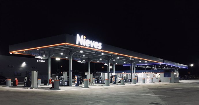Apertura nueva gasolinera Nieves Llers
