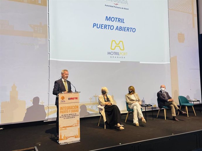 El Puerto de Motril (Granada) presenta su proyecto de integración con la ciudad en un foro internacional