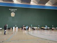 Osakidetza llama a hacerse una PCR a los jóvenes de entre 16 y 19 años que hayan viajado a Mallorca