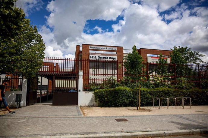 Fachada de las instalaciones del colegio público Gerardo Diego en Pozuelo de Alarcón.