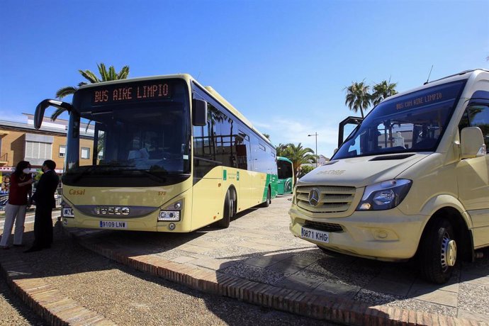 Autobuses con el sistema de purificacion de aire del Consorcio de Transporte Metropolitano del Area de Sevilla