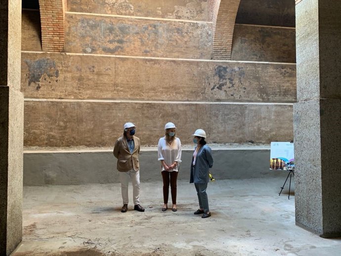 La consejera de Medioambiente, Vivienda y Agricultura, Paloma Martín, ha visitado el segundo depósito del Canal de Isabel II con motivo de su 170 aniversario