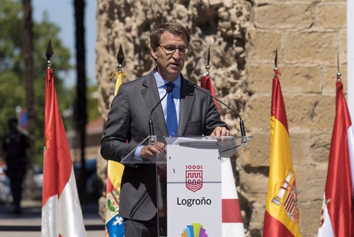 El presidenta de la Xunta de Galicia, Alberto Núñez Feijoó, interviene en el acto de la Declaración de Cooperación Institucional en el Camino de Santiago Francés, en Logroño