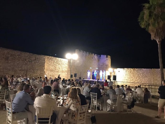 Cocina y patrimonio se fusionan para ofrecer una experiencia única en la IV Noche Gastronómica de Lopera