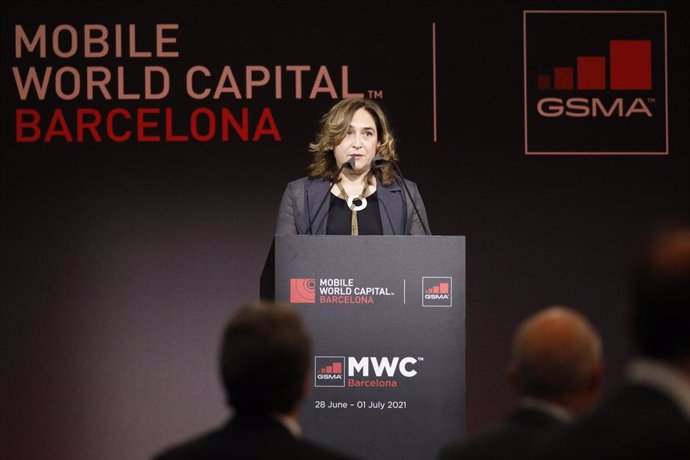 L'alcaldessa de Barcelona, Ada Colau, en el sopar inaugural del MWC 2021