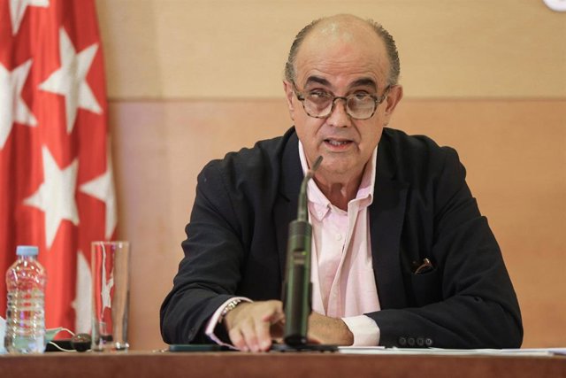 El viceconsejero de Salud Pública y Plan COVID-19 de la Comunidad de Madrid, Antonio Zapatero, interviene en una rueda de prensa sobre la situación epidemiológica y asistencial por coronavirus en la región, a 25 de junio de 2021, en Madrid (España). 