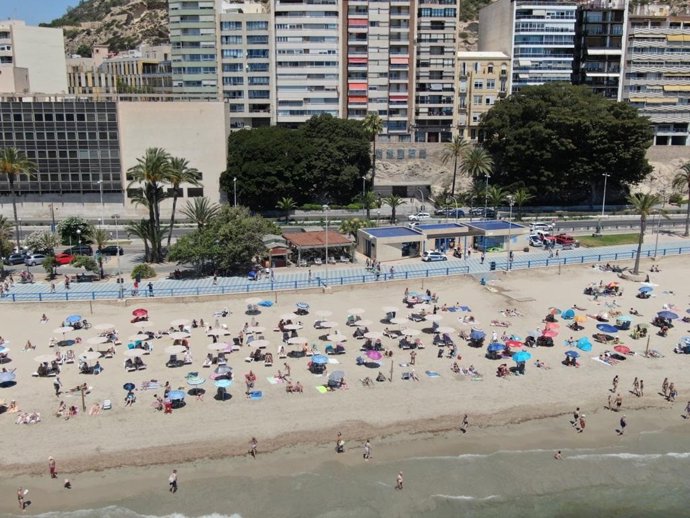Playa Alicante con restricciones