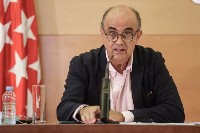 El viceconsejero de Salud Pública y Plan COVID-19 de la Comunidad de Madrid, Antonio Zapatero, interviene en una rueda de prensa sobre la situación epidemiológica y asistencial por coronavirus en la región, a 25 de junio de 2021, en Madrid (España). 
