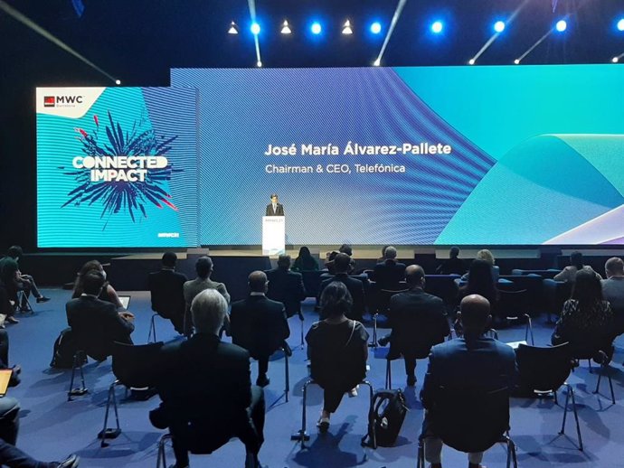 El presidente de Telefónica, José María Álvarez-Pallete, durante el discurso inaugural del Mobile World Congress 21, que comienza este lunes 28 de junio en Barcelona tras no haberse celebrado por la pandemia en 2020.