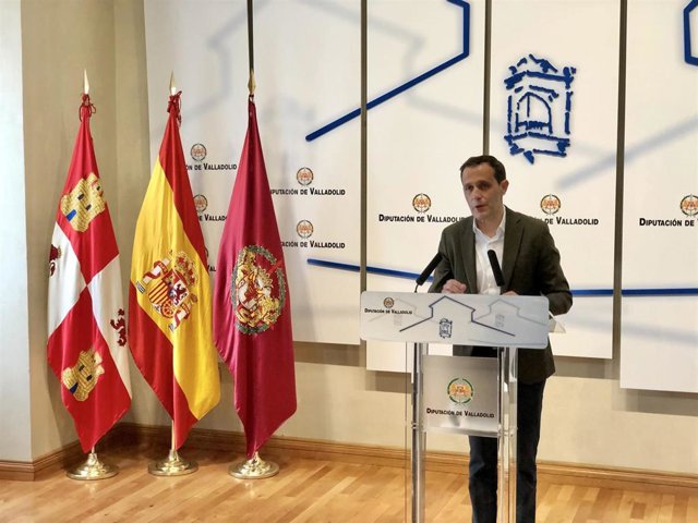 Rueda de prensa del presidente de la Diputación de Valladolid, Conrado Íscar.
