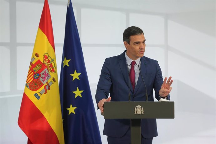 El presidente del Gobierno, Pedro Sánchez, interviene durante un acto de homenaje a la comunidad educativa, en La Moncloa, a 19 de junio de 2021, en Madrid (España)