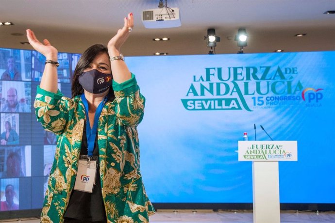 Archivo - La presidenta del PP de Sevilla, Virginia Pérez, durante el congreso provincial