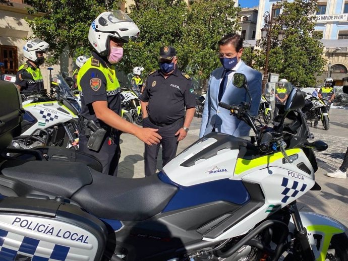 El Ayuntamiento de Granada incorpora diez motocicletas al parque móvil de la Policía Local