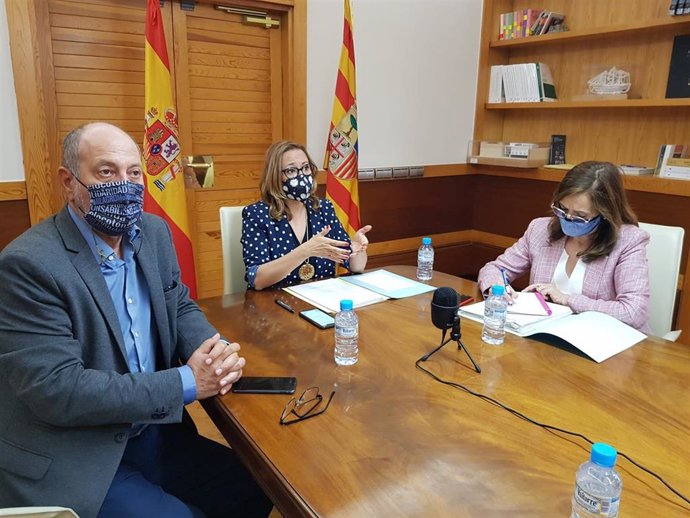 Reunión para tratar sobre la futura ley de emergencias de Aragón.