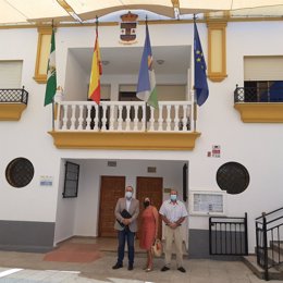 El delegado de Regeneración, Justicia y Administración Local de la Junta en Granada, Enrique Barchino, ha recordado durante una visita a Dúdar (Granada).
