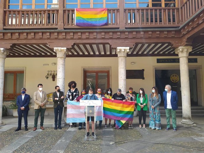 Acto celebrado en el Palacio de Pimentel con motivo de la celebración del Día del Orgullo LGTBI