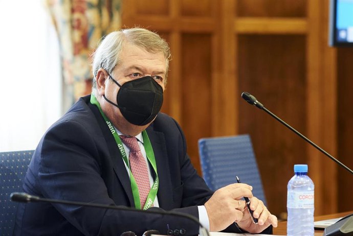 El presidente de la Sala de lo Contencioso-Administrativo del Tribunal Supremo , César Tolosa, en la UIMP