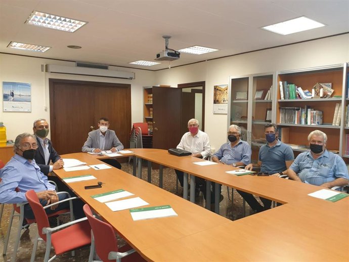 Reunión de la Junta informa con los ganaderos de lidia para informar de ayudas