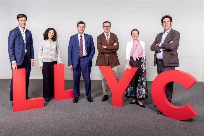 Nueva organización de LLYC en Europa