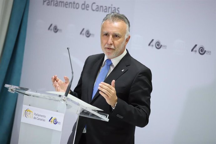 El presidente del Gobierno de Canarias, Ángel Víctor Torres, en rueda de prensa