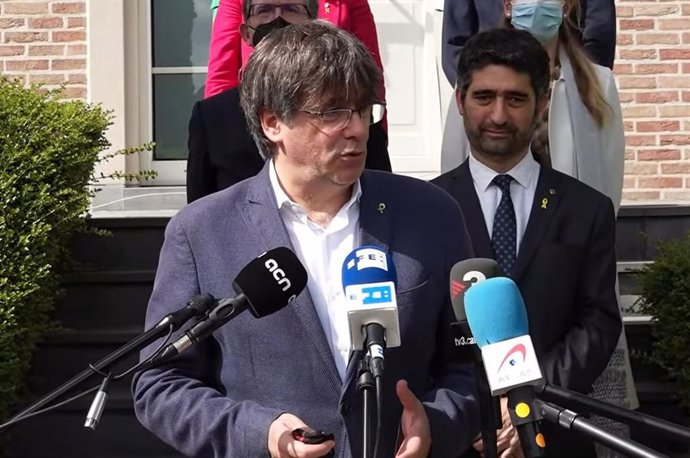 El líder de Junts, Carles Puigdemont, y el vicepresidente de la Generalitat, Jordi Puigneró