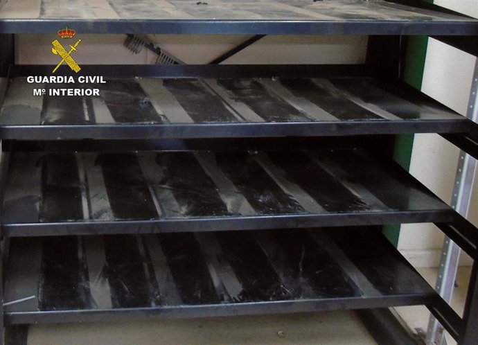 Imagen de los soportes en los que estaban las baterías sustraídas